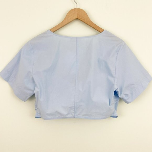 🌸SOLD🌸 NWT A.L.C. | Levine Light Blue Poplin Short Sleeve V-Neck Tie Crop Top - Picture 6 of 7